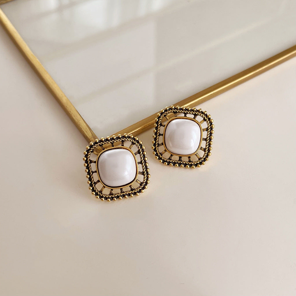 Wholesale vintage oil-dropped medieval style Pearl Earrings