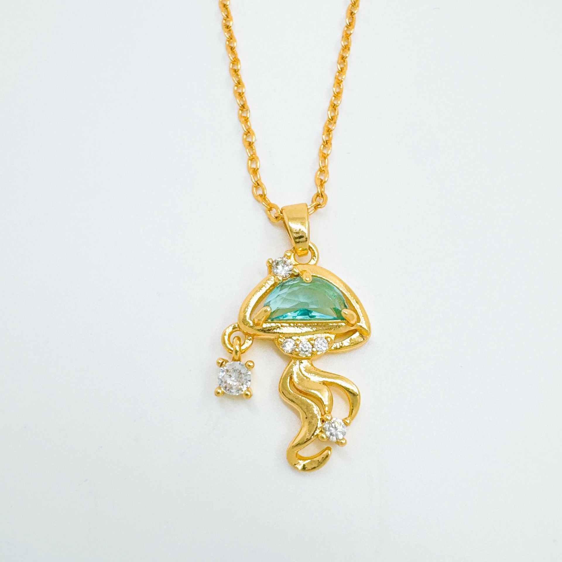 Wholesale Copper Gold Plated Jellyfish Pendant Necklace,  Fashion Jewelry Accessory for Everyday Wear
