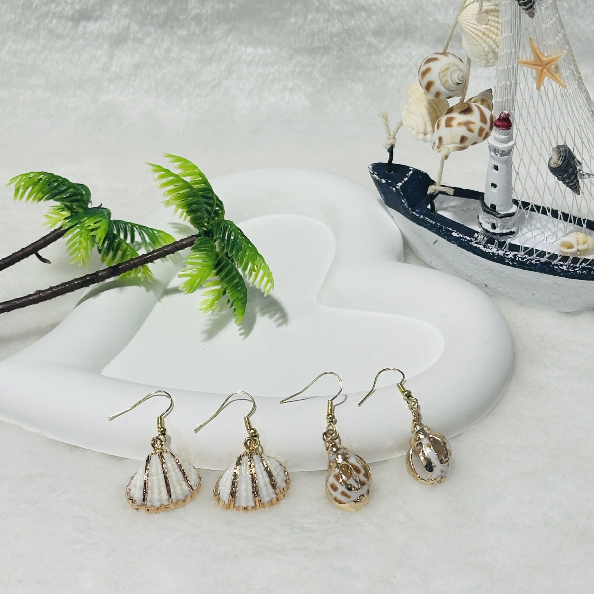 Wholesale  natural shell conch earrings