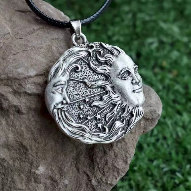 Wholesale Vintage Sun and Moon Kiss Valentine's Day Necklace