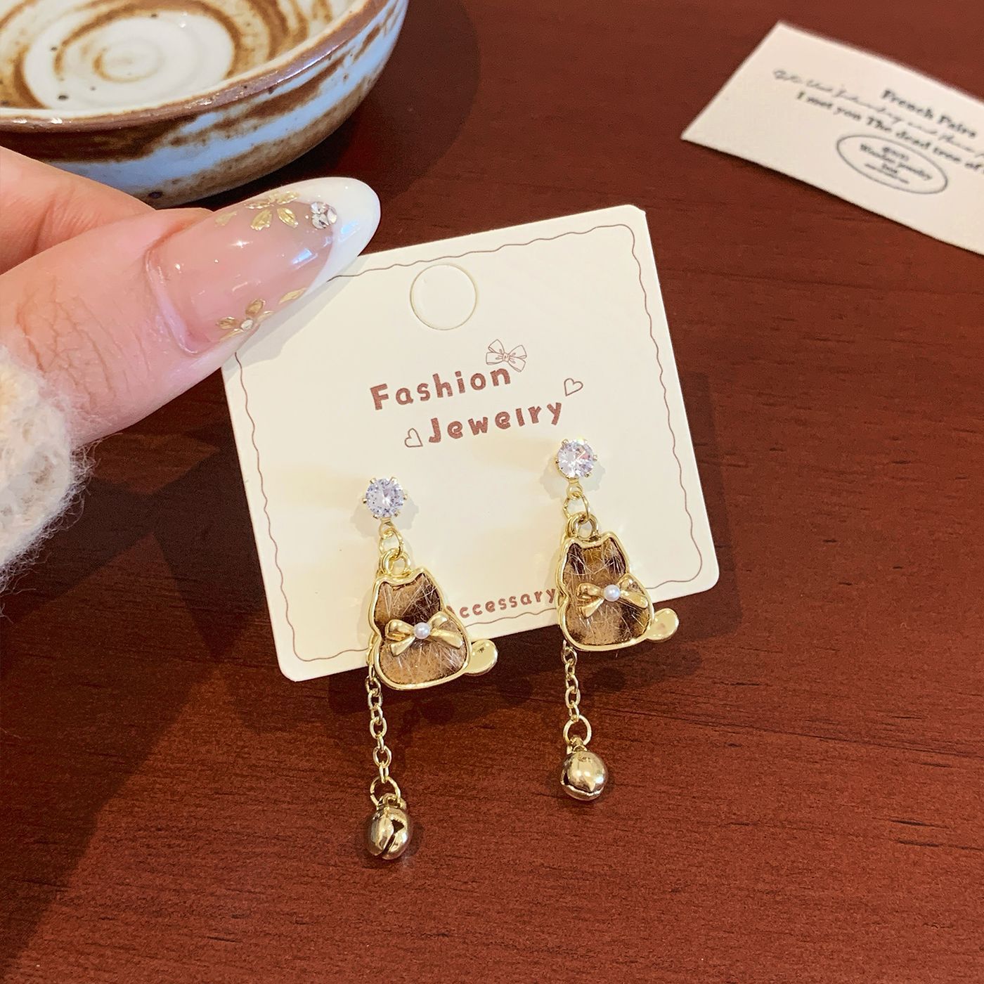 Wholesale Cute cat earrings with bows and cartoon silver needles  love Maillard earrings