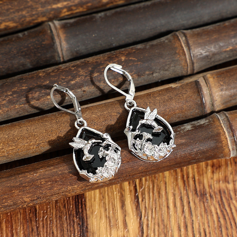 Wholesale Vintage Hollow-Out Hummingbird Drop Earrings Gothic Style Jewelry Accessory Gift