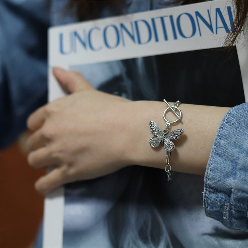 Wholesale Vintage Butterfly Pendant Necklace OT Clasp Clavicle Chain ACC-NE-Tongs010