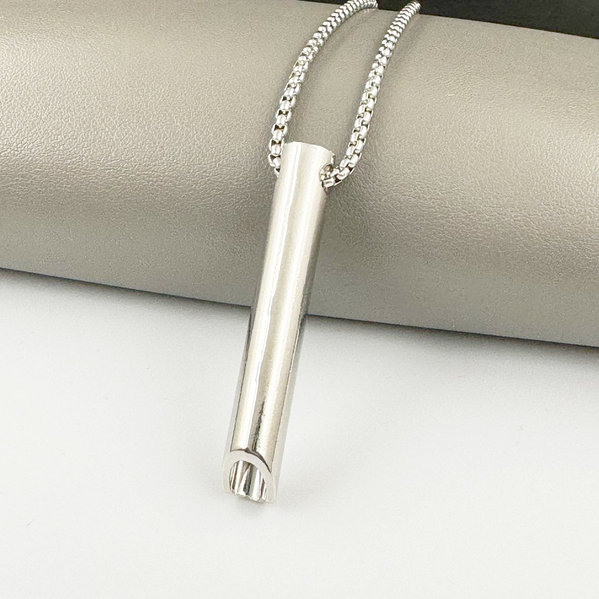 Wholesale Cold Wind Whistle Pendant Necklace – Fashion Jewelry Accessory,  Zinc Alloy,  Boutique Resale