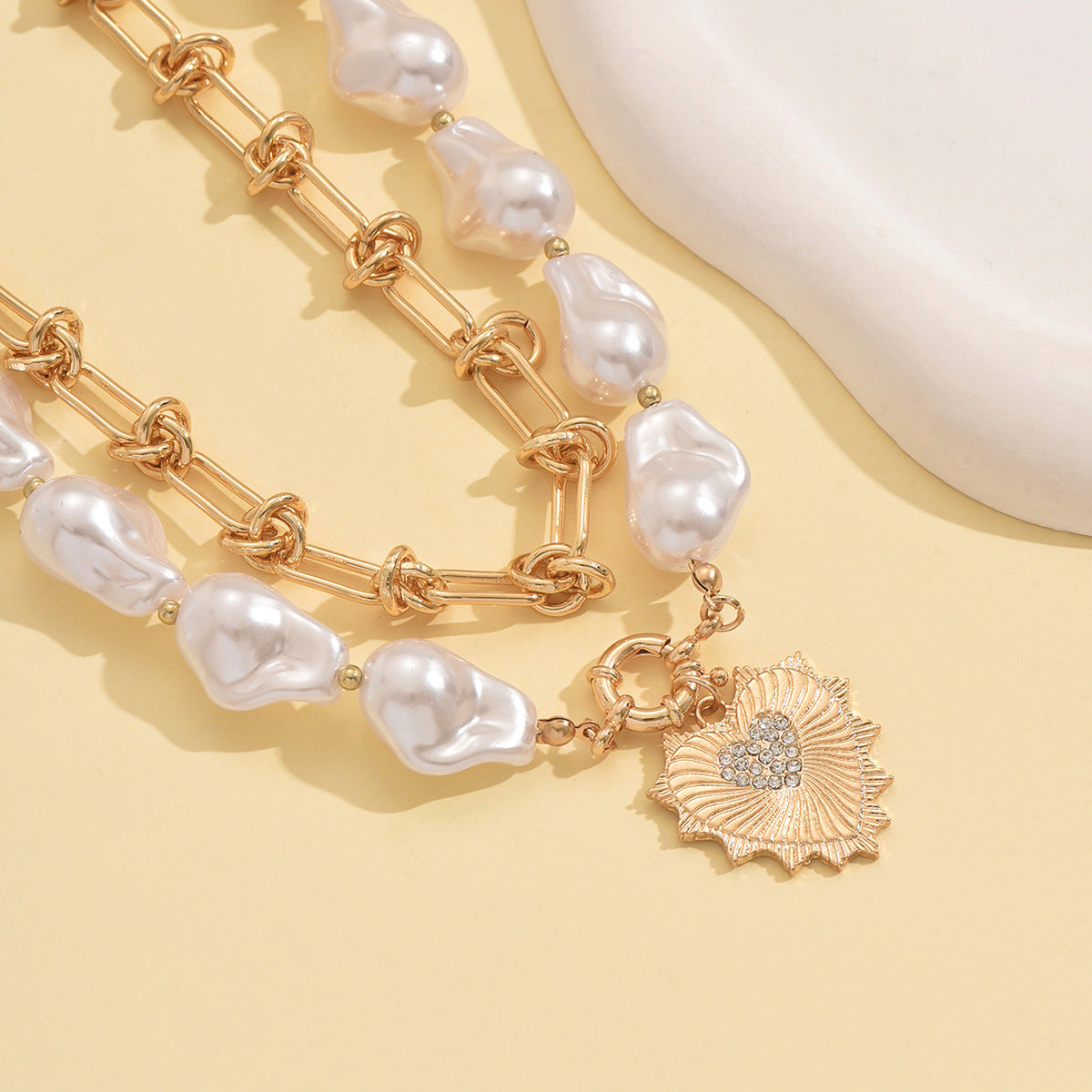 Wholesale Baroque irregularrhinestone heart   necklace