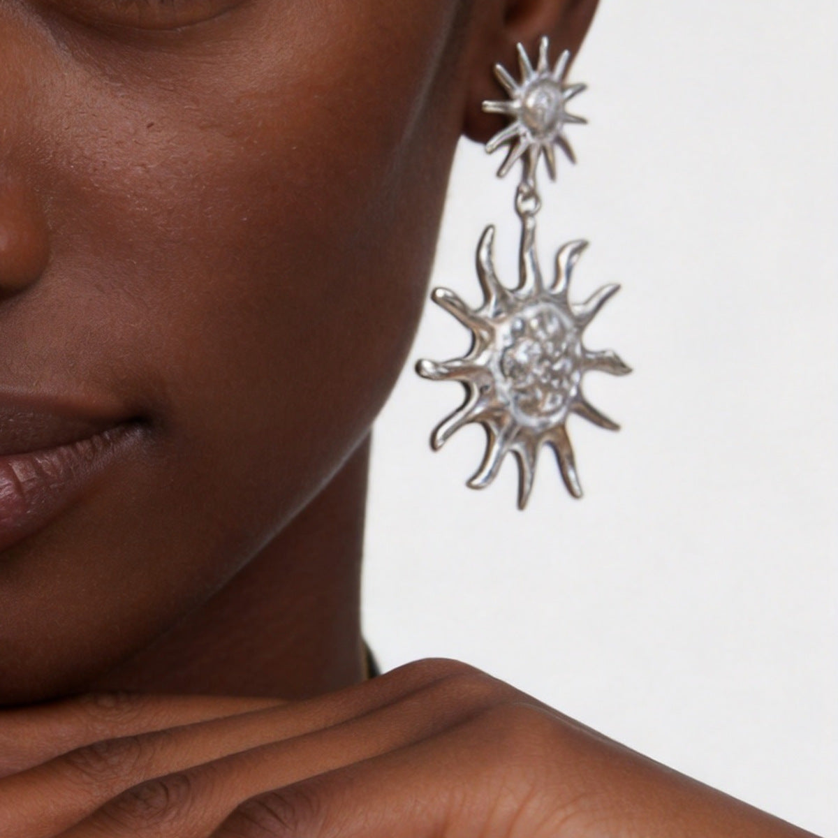Wholesale Alloy Vintage Baroque Sun God Earrings - Trendy Party Jewelry Accessory