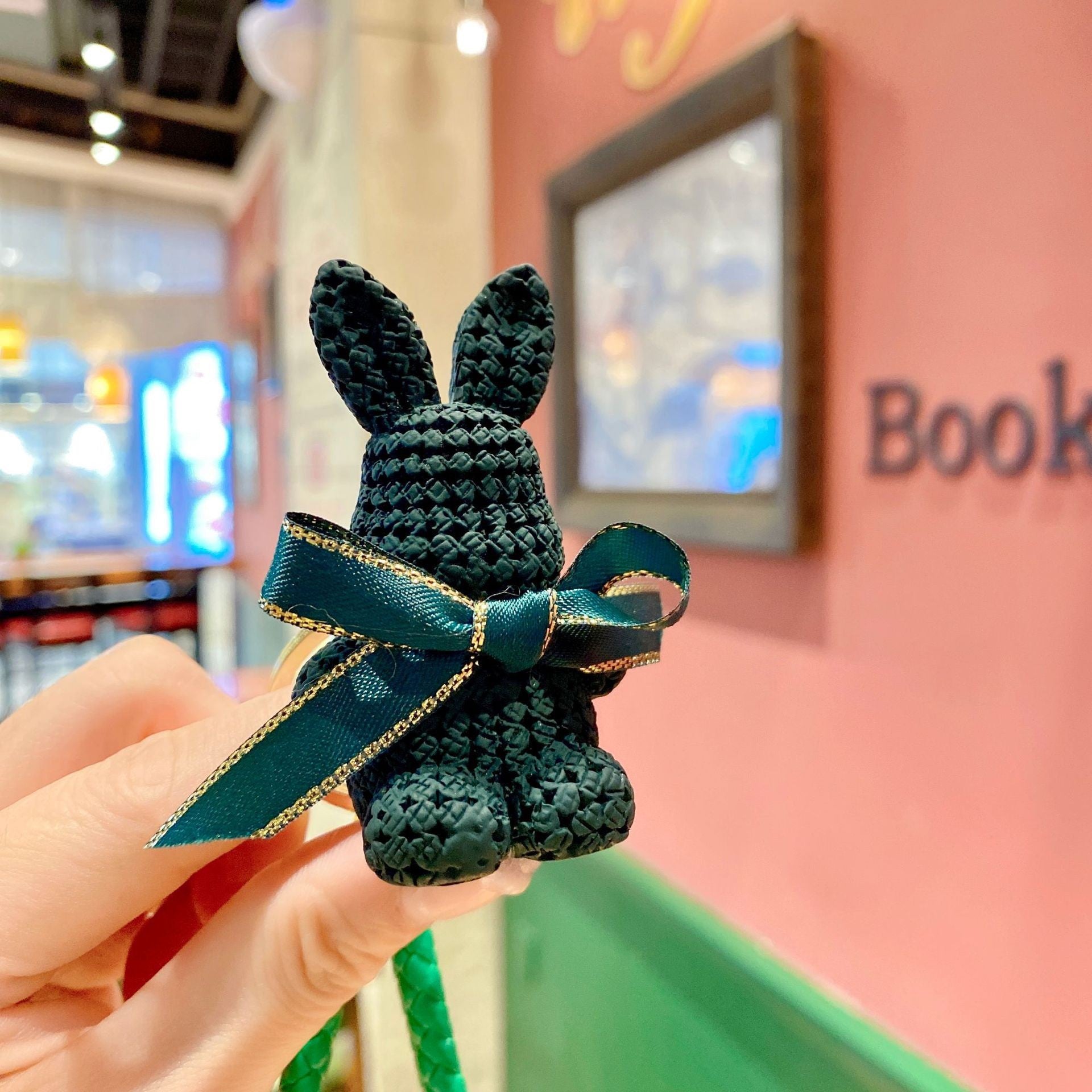 Wholesale Cartoon Resin Bow Tie Rabbit Keychain Lanyard Keychain ACC-KC-AiLe004