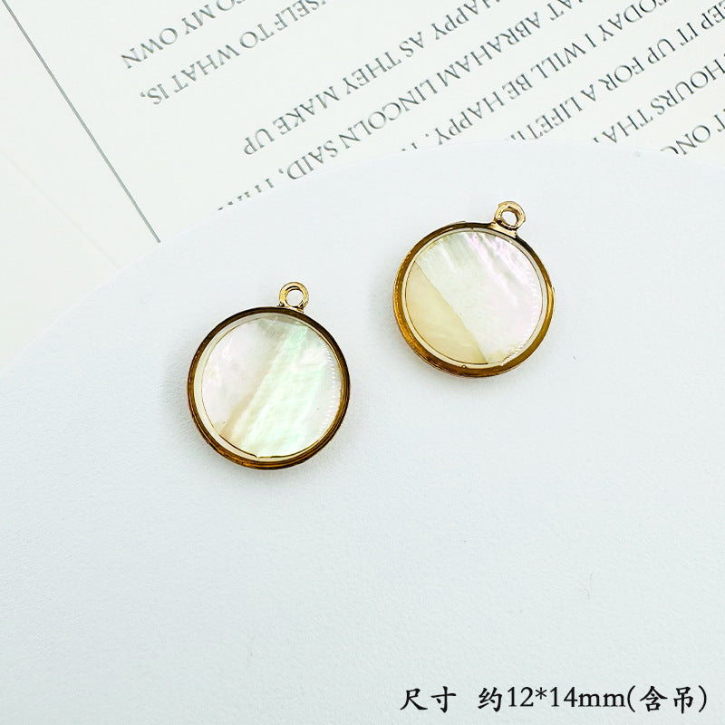 Wholesale Trendy Geometric Shell Pendant Copper Electroplated DIY Jewelry Accessory For Layering Necklaces Boutique Resale