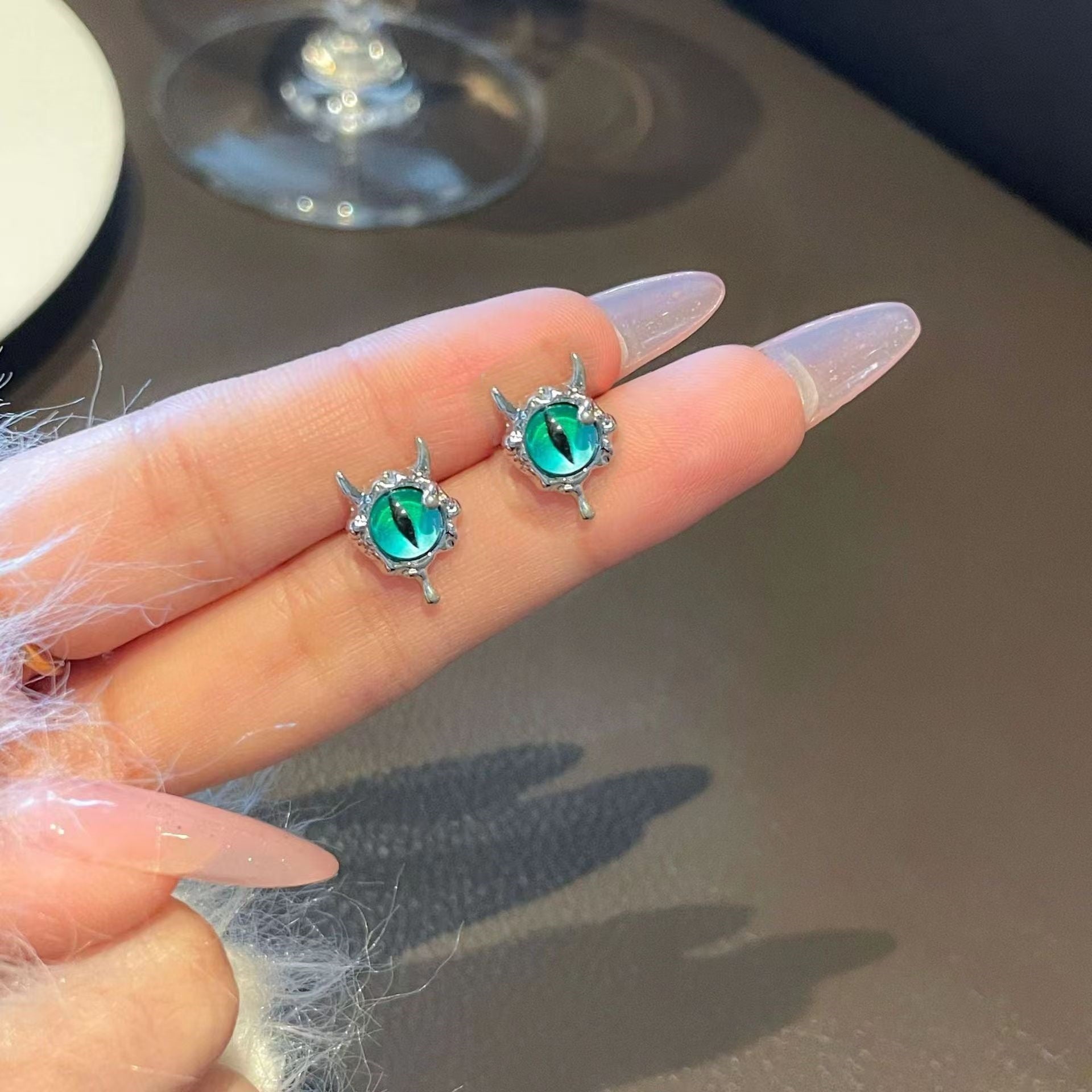 Wholesale Alloy Blue Devil Eyes Cat Earrings Fashion Jewelry Accessory for Women Party Wear Gift