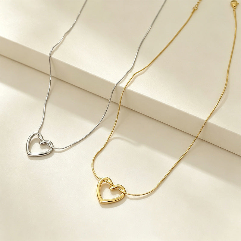 Wholesale Trendy Hollow Heart Pendant Necklace Titanium Steel Snake Chain Gold Plated Jewelry Accessory