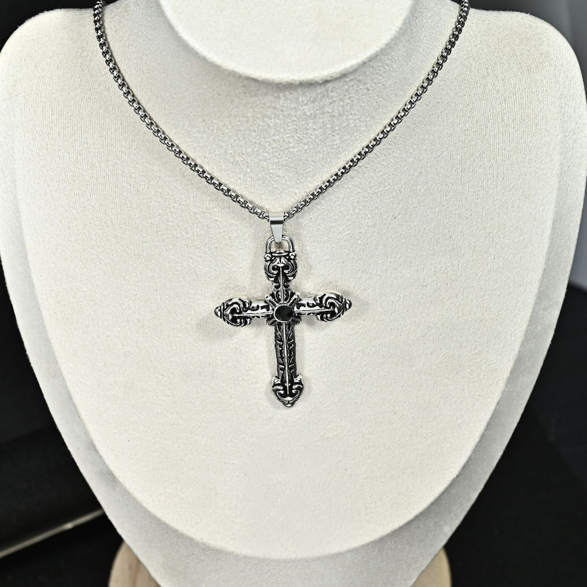 Wholesale Retro Vintage Cross Pendant Necklace For Men Stainless Steel Long Chain Chic Fashion Jewelry Accessory Gift