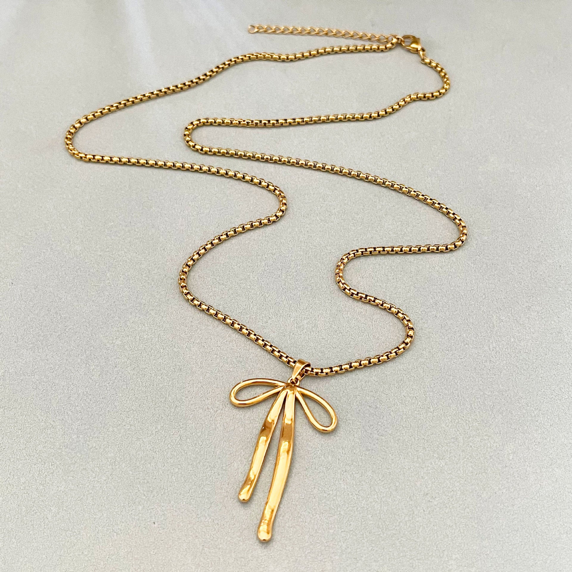 Wholesale retro cross heart pendant sweater chain stainless steel Necklace