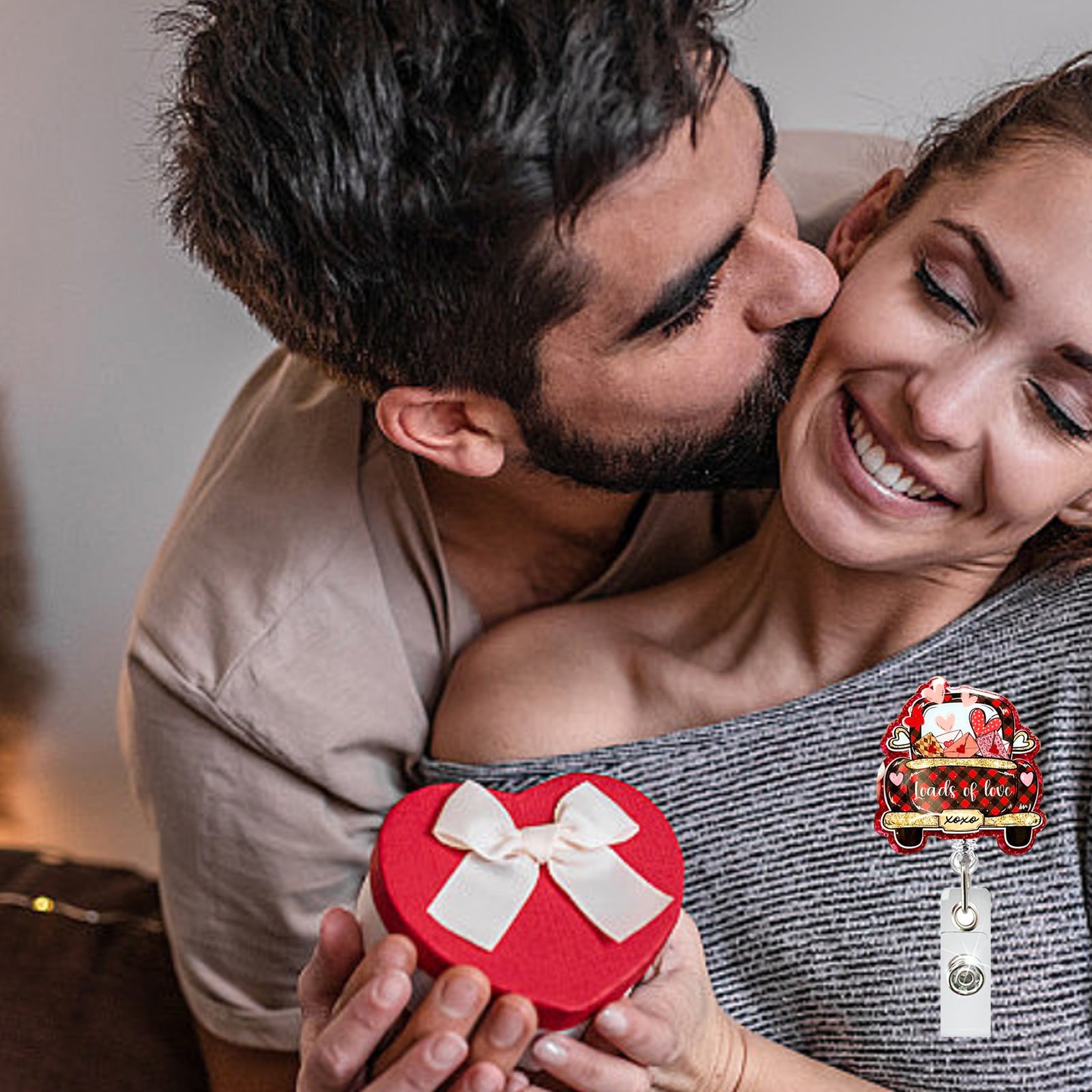 Wholesale  Valentine' s Day Heart-Shaped Acrylic Fun Glitter  Badge Reels