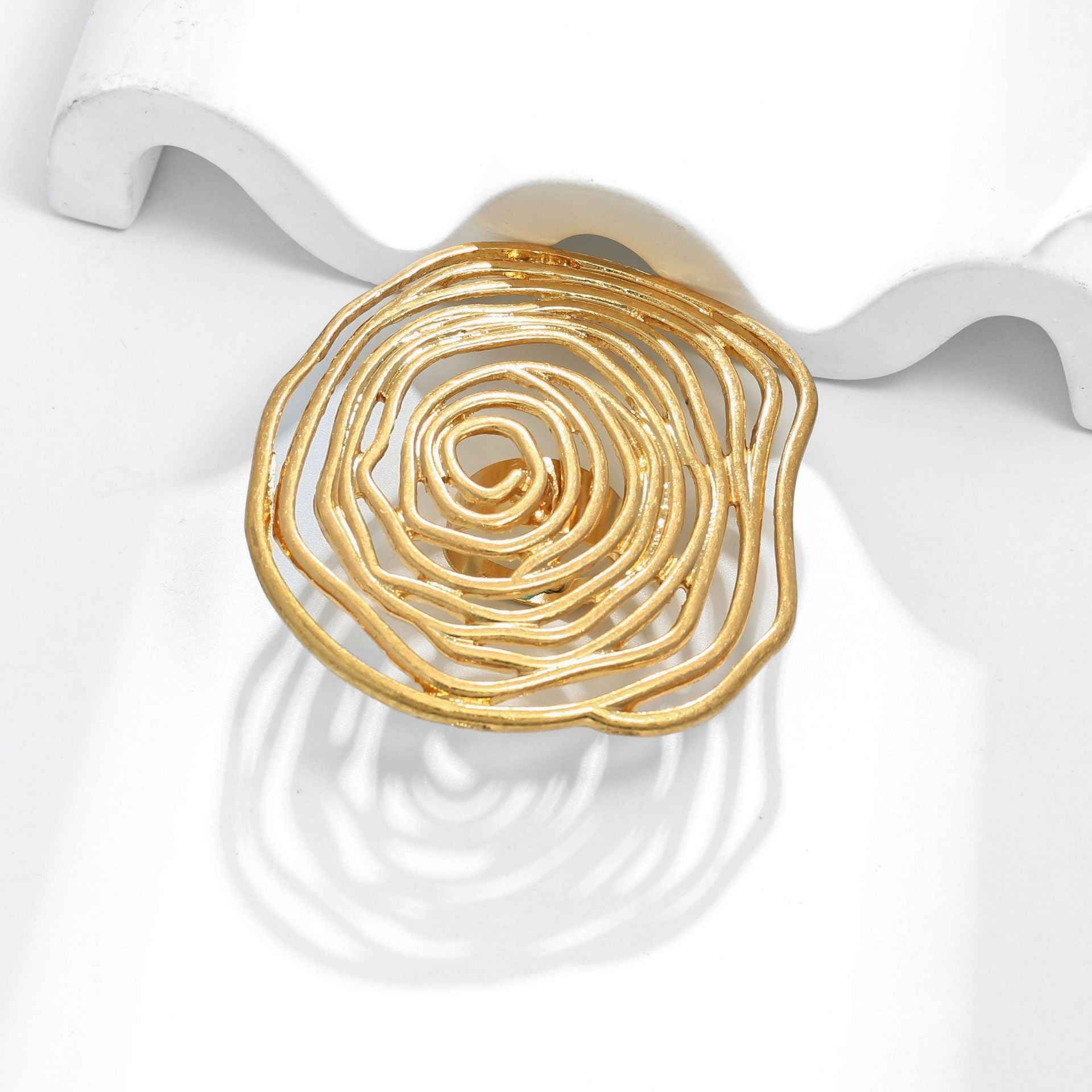 Wholesale Swirl Spiral Shape Ring Collar Women' s Set