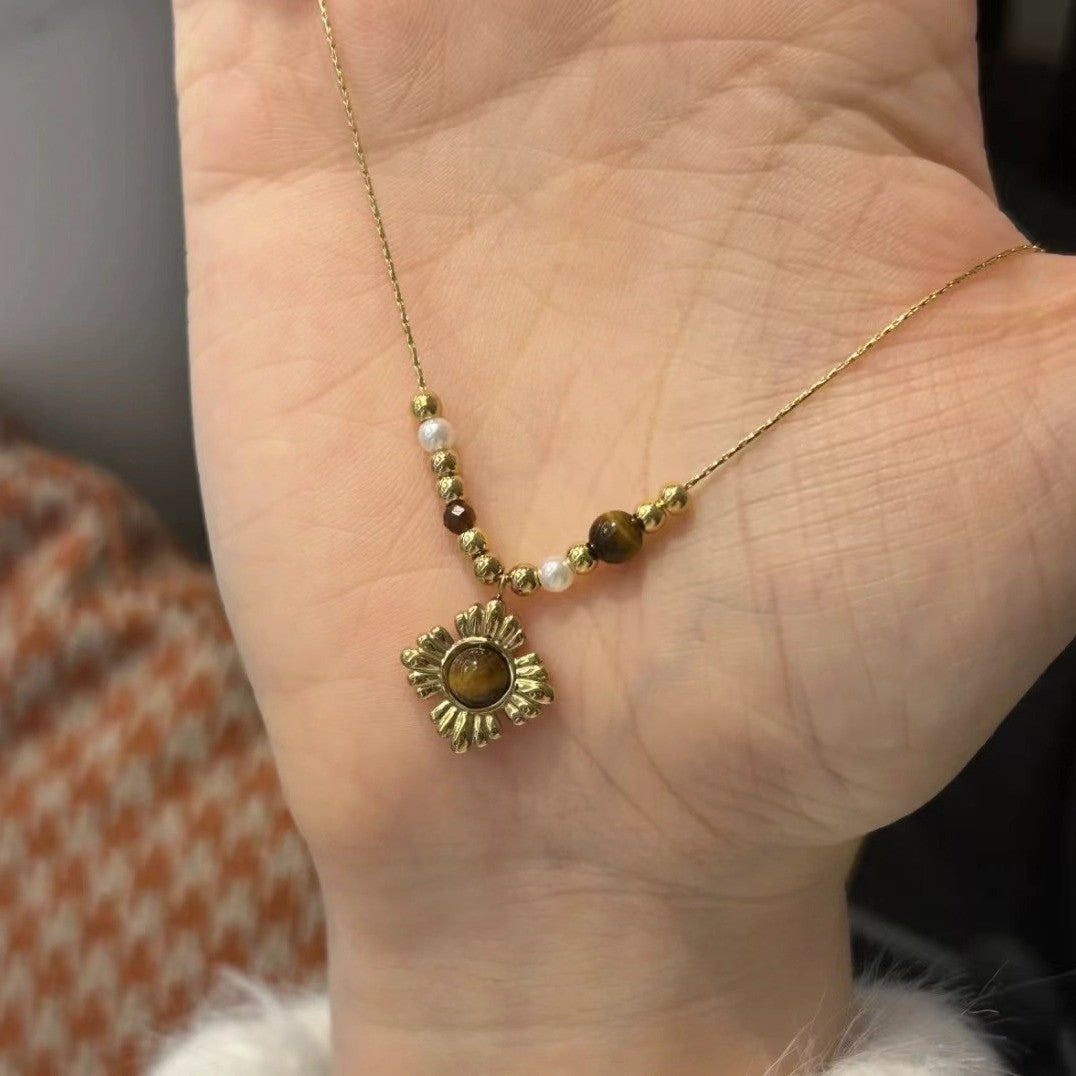 Wholesale Alloy Vintage Sunflower Necklace