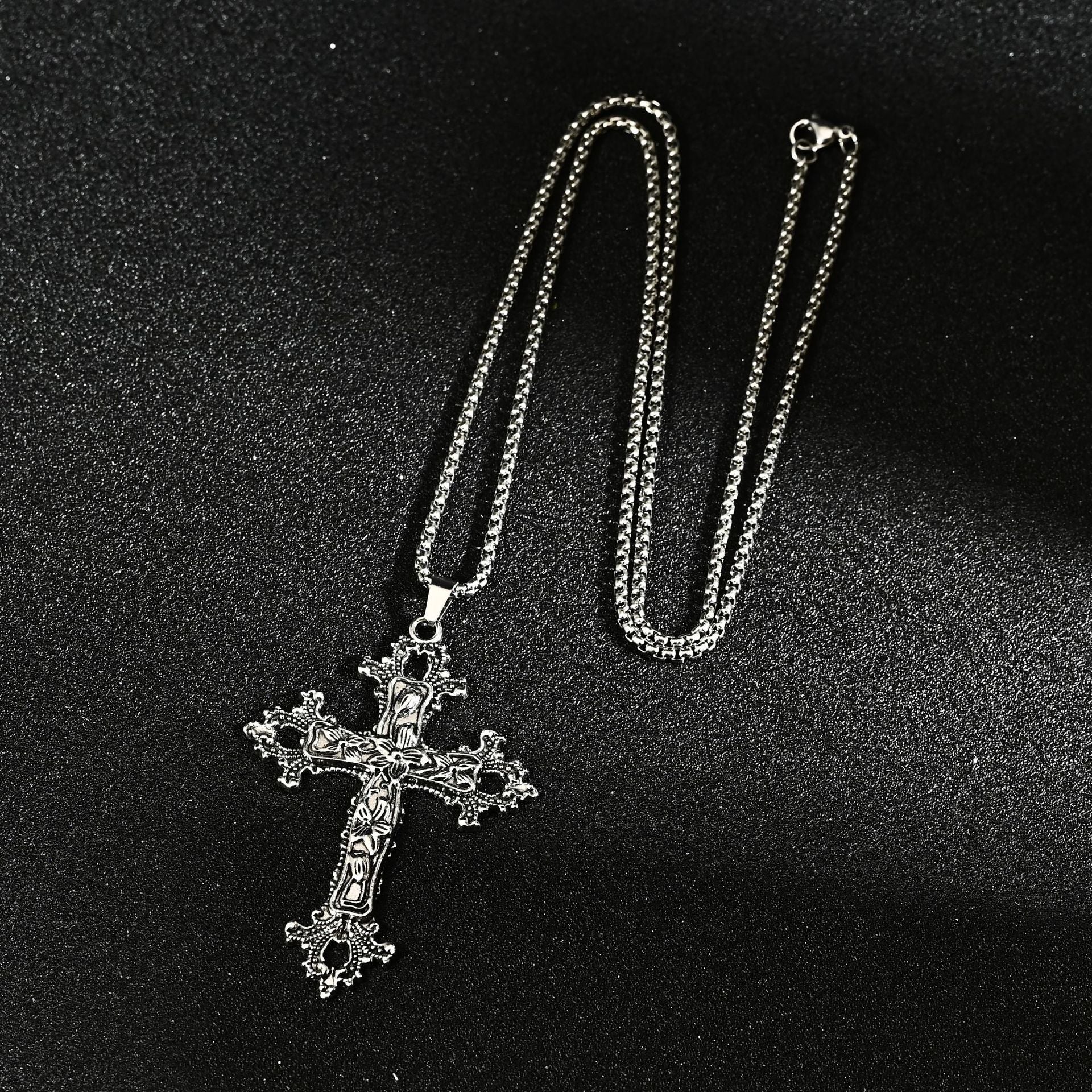 Wholesale Antique Silver Zinc Alloy Cross Necklace Hip Hop Punk Pendant Trendy Jewelry Accessory Gift Resale