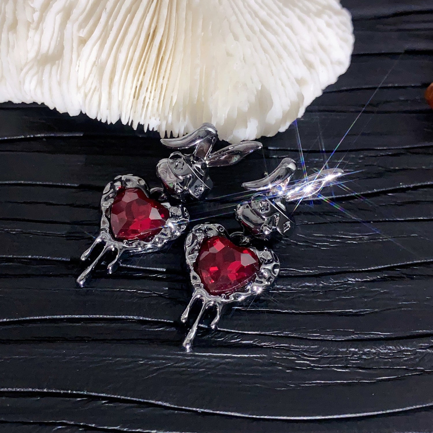 Wholesale  Rabbit Red Zirconium Love Earrings