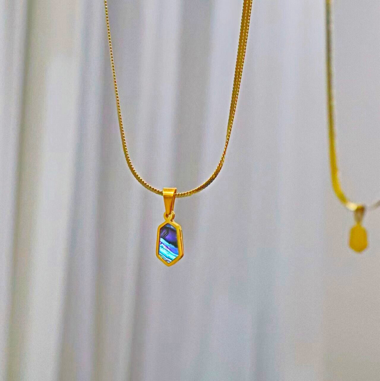 Wholesale handmade natural abalone shell patch  stainless steel vacuum  18K gold six-pointed star clavicle chain