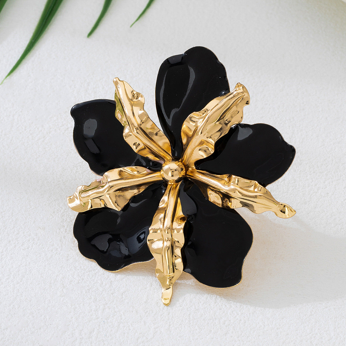 WholesaleExaggerated Enamel Flower Open Ring Golden Petal Design Niche Retro Fashion Hand Jewelry for Women