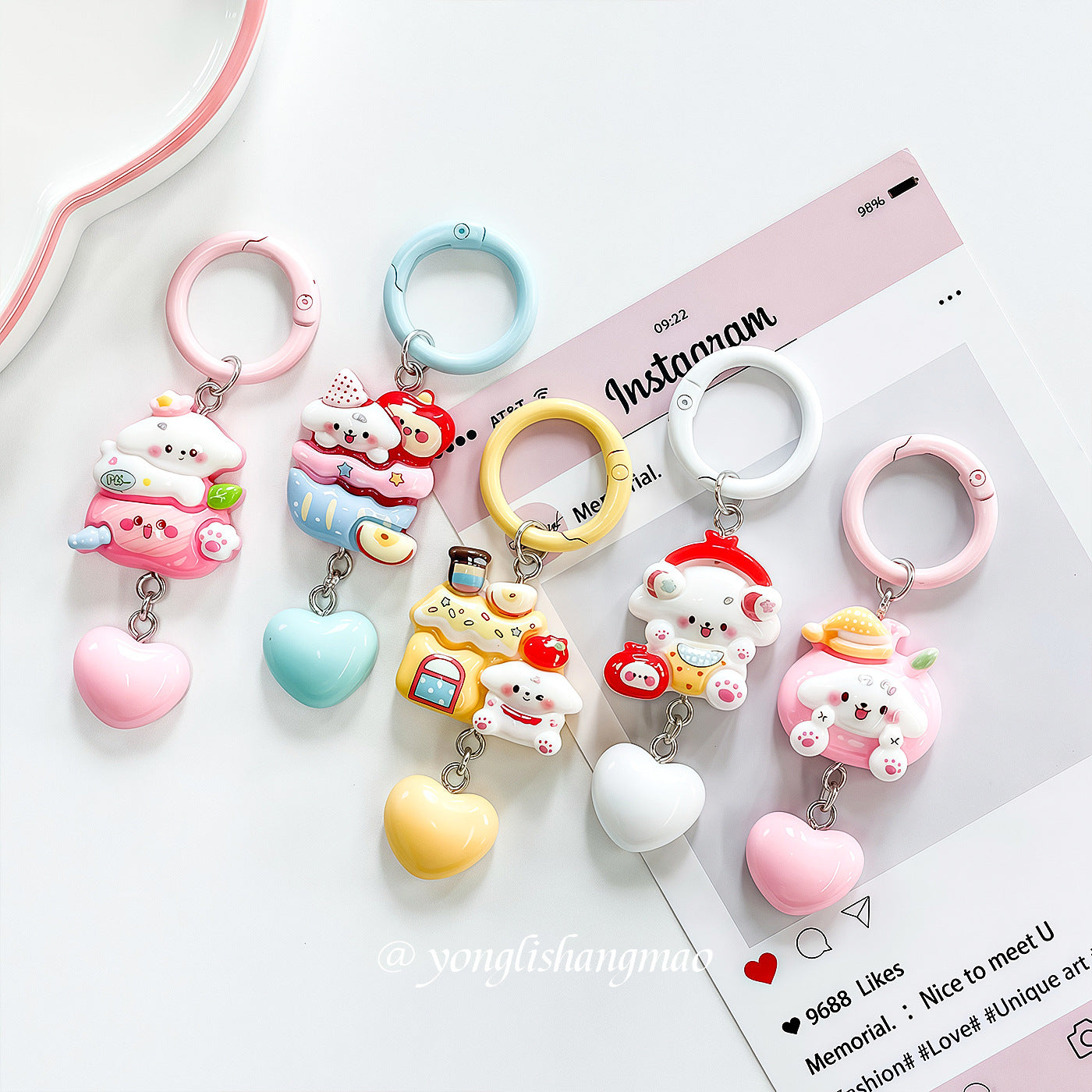 Wholesale Cartoon Apple Heart Pendant Keychain Bag Charm Fashion Accessory Gift