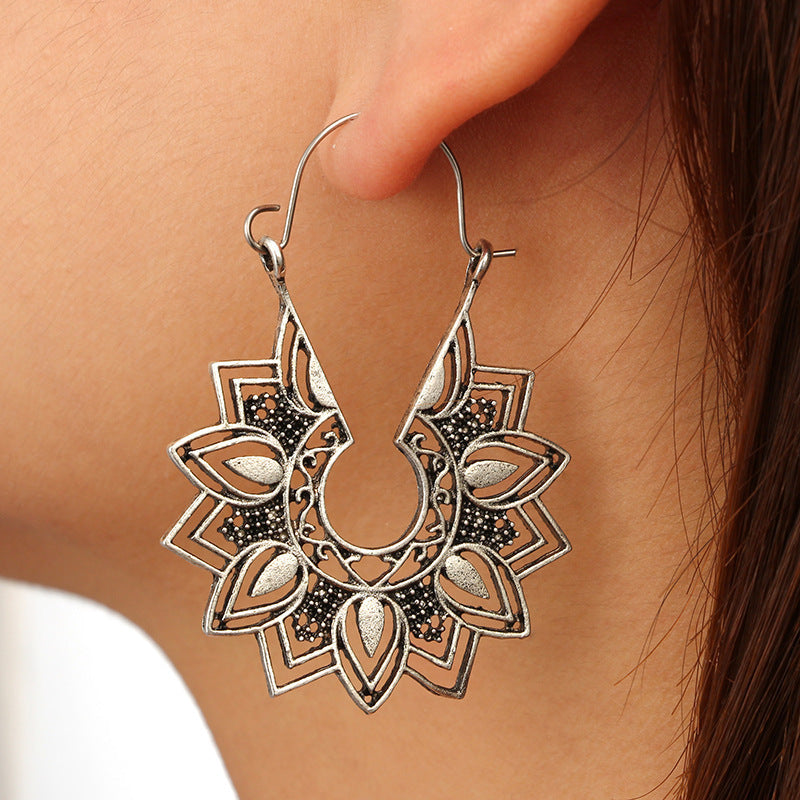 Wholesale Retro Exaggerated Hollow Pattern Earrings