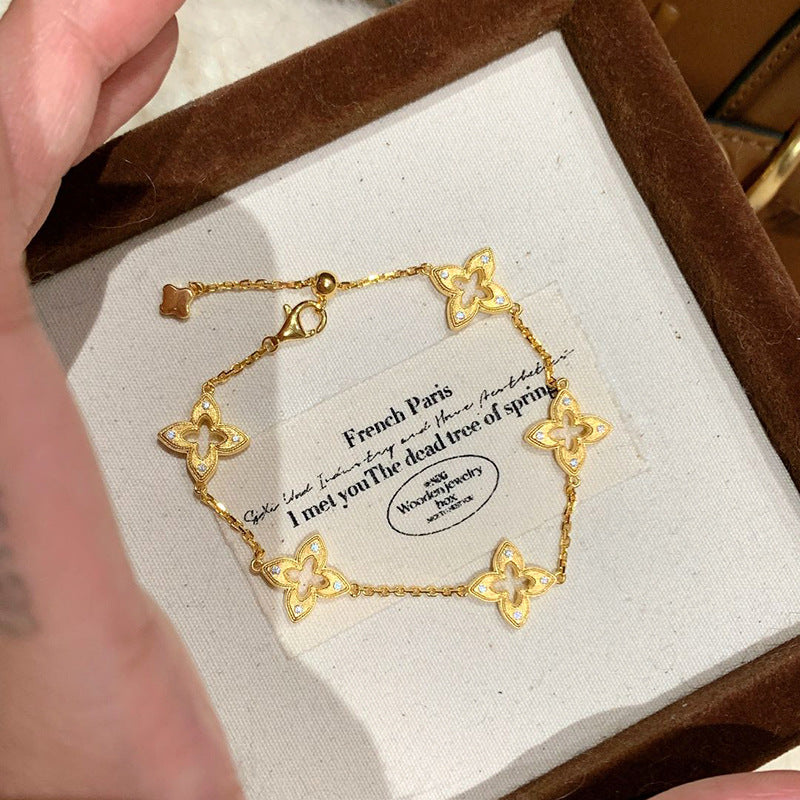 Wholesale  Antique Style Brass Mans Star Lucky Four-leaf Clover Bracelet ACCVIP