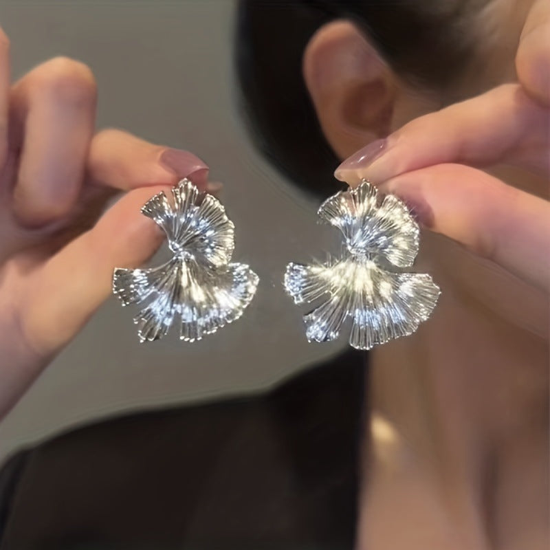 Wholesale  alloy double leaf metal earrings