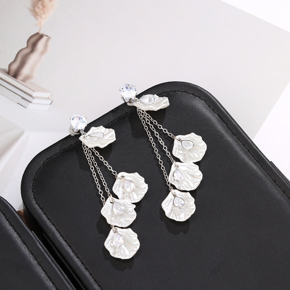 Wholesale Light luxury long high-end earrings
