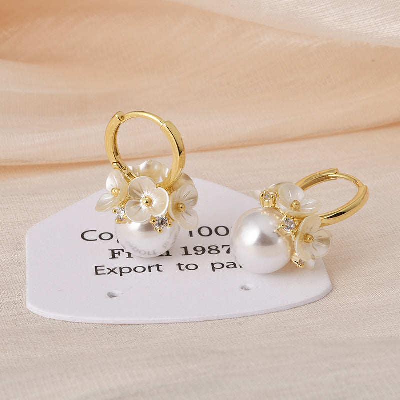 Wholesale  Flower Pearl Ear Buckle Earrings