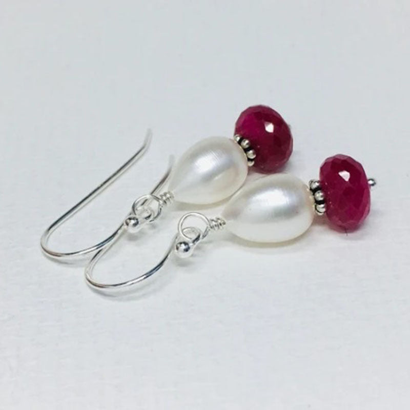 Wholesale Fashion Drop Shape Natural Pearl Earrings