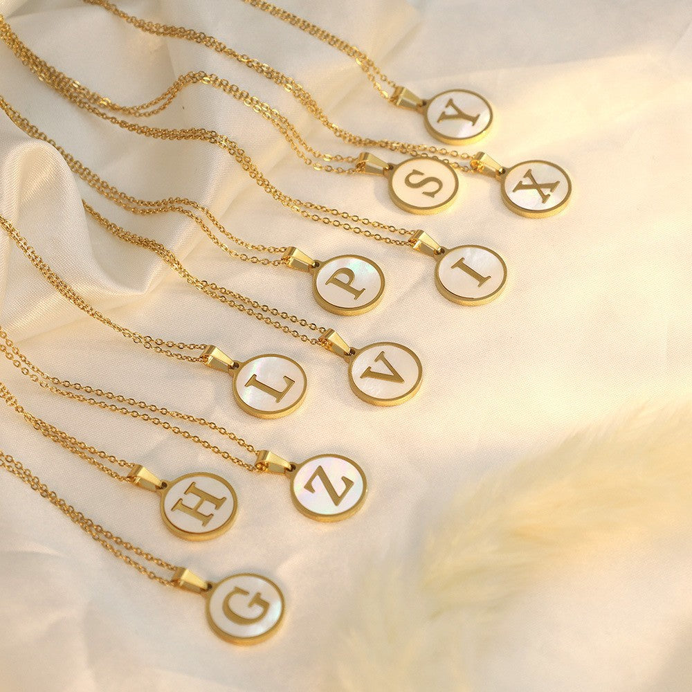 Wholesale Round Stainless Steel Gold Plated Letter Pendant Necklace for Women Fashion Accessory Gift
