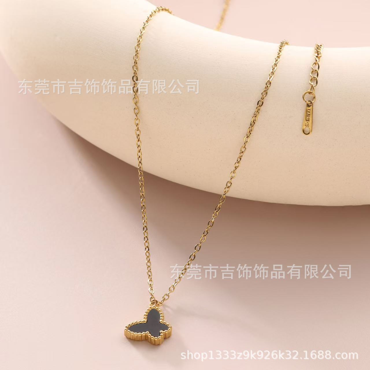 Wholesale Titanium Steel  Double-sided Butterfly Necklace Plated 18k Gold Clavicle Chain