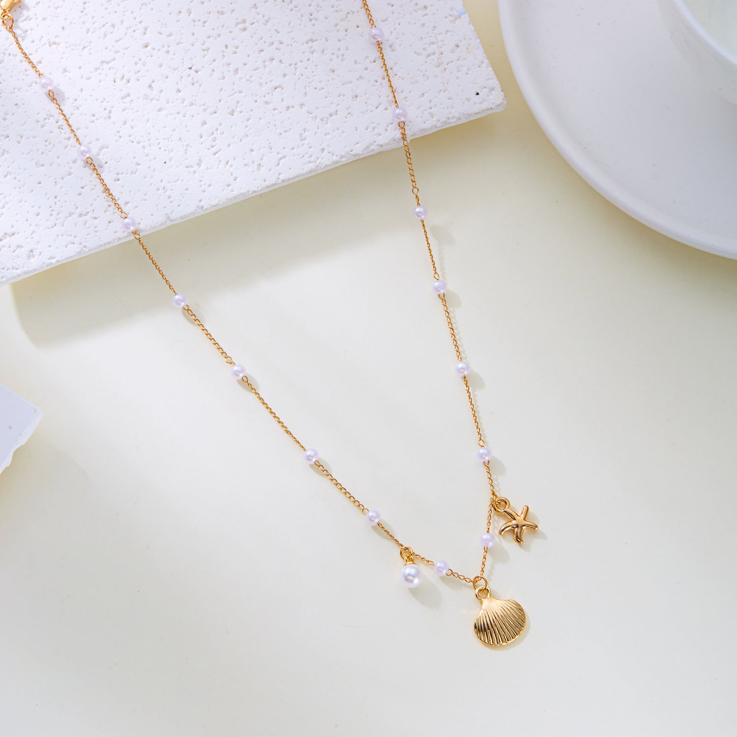 Wholesale Conch starfish seahorse shell summer vacation stacking necklace