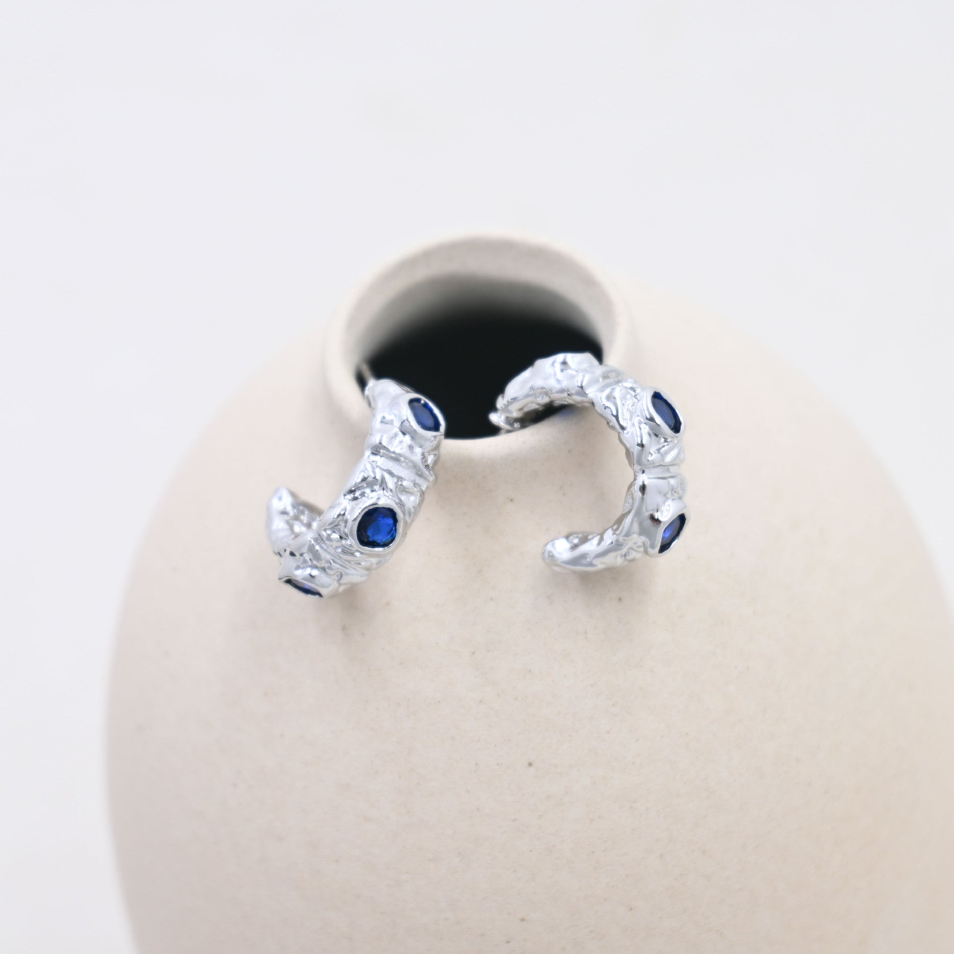 Wholesale  Vintage Micro-inlaid Zircon C- shaped Earrings
