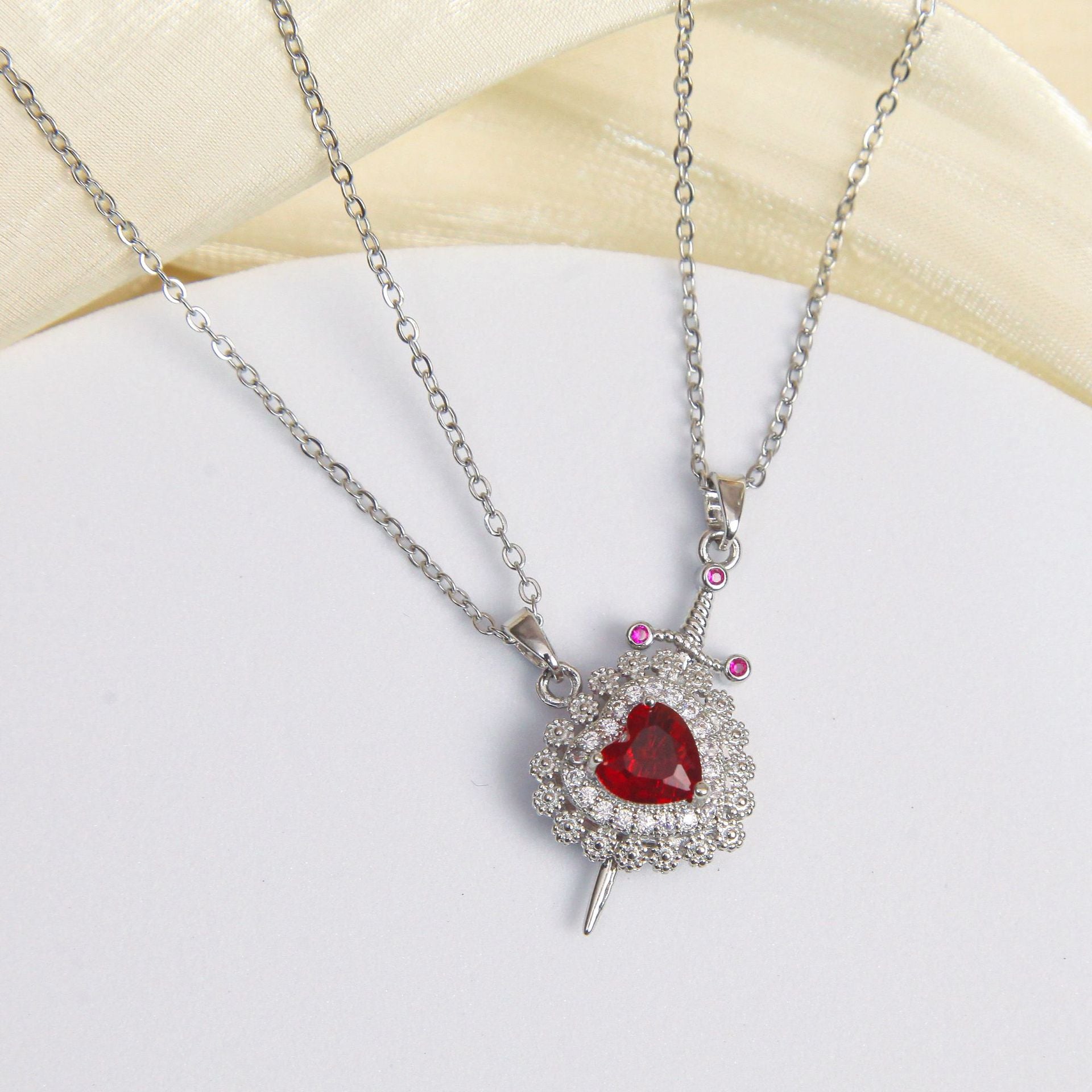 Wholesale  Titanium Steel arrow through the heart necklace copper plated 18K gold red love necklace