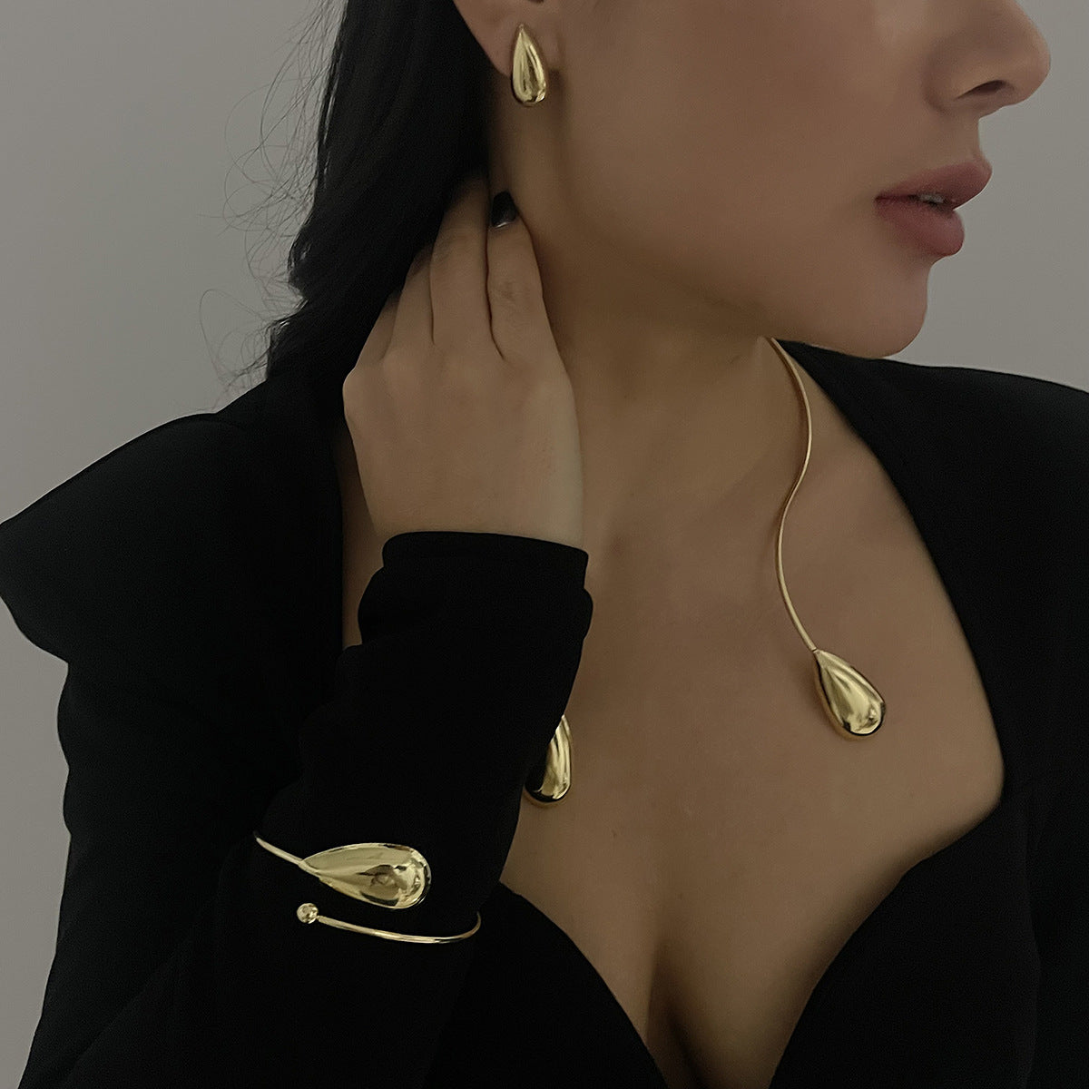 Wholesale personality water drop shape collar bracelet earrings jewelry suit