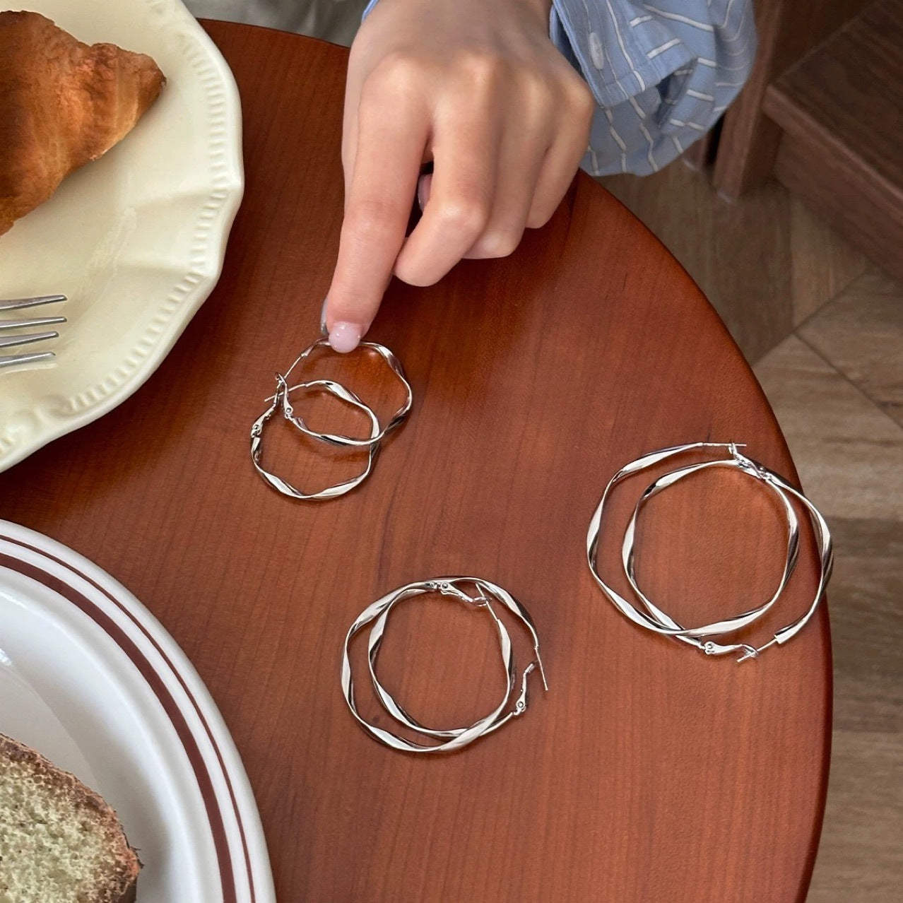 Wholesale Plain Hoop Exaggerated Earrings