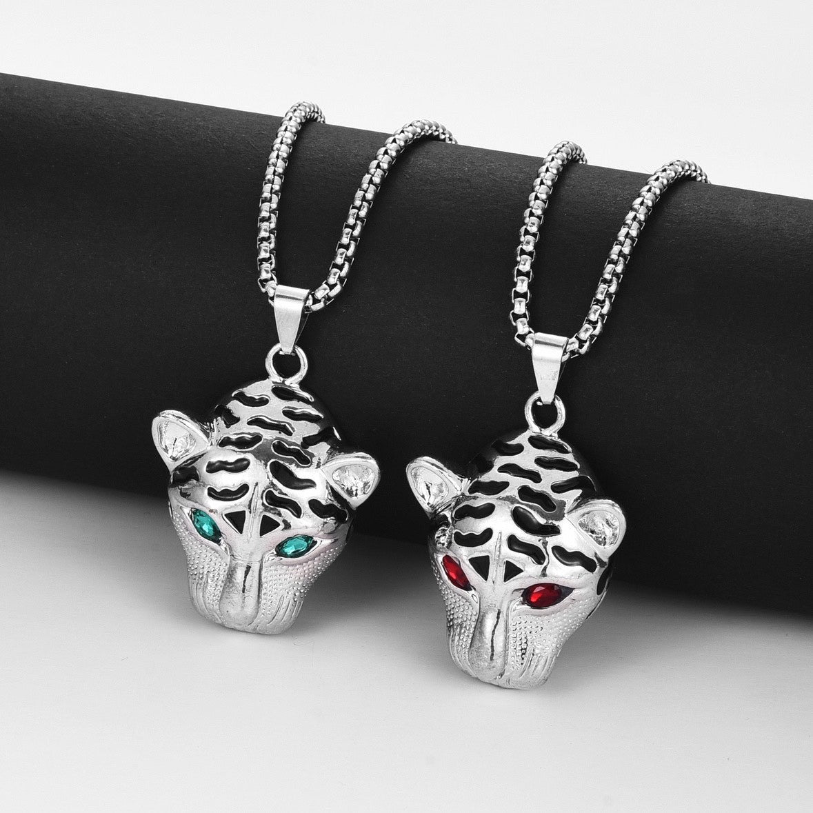 Wholesale Leopard Head Men' s Necklace Zinc Alloy Drip Oil Fashion Accessory Boutique Gift
