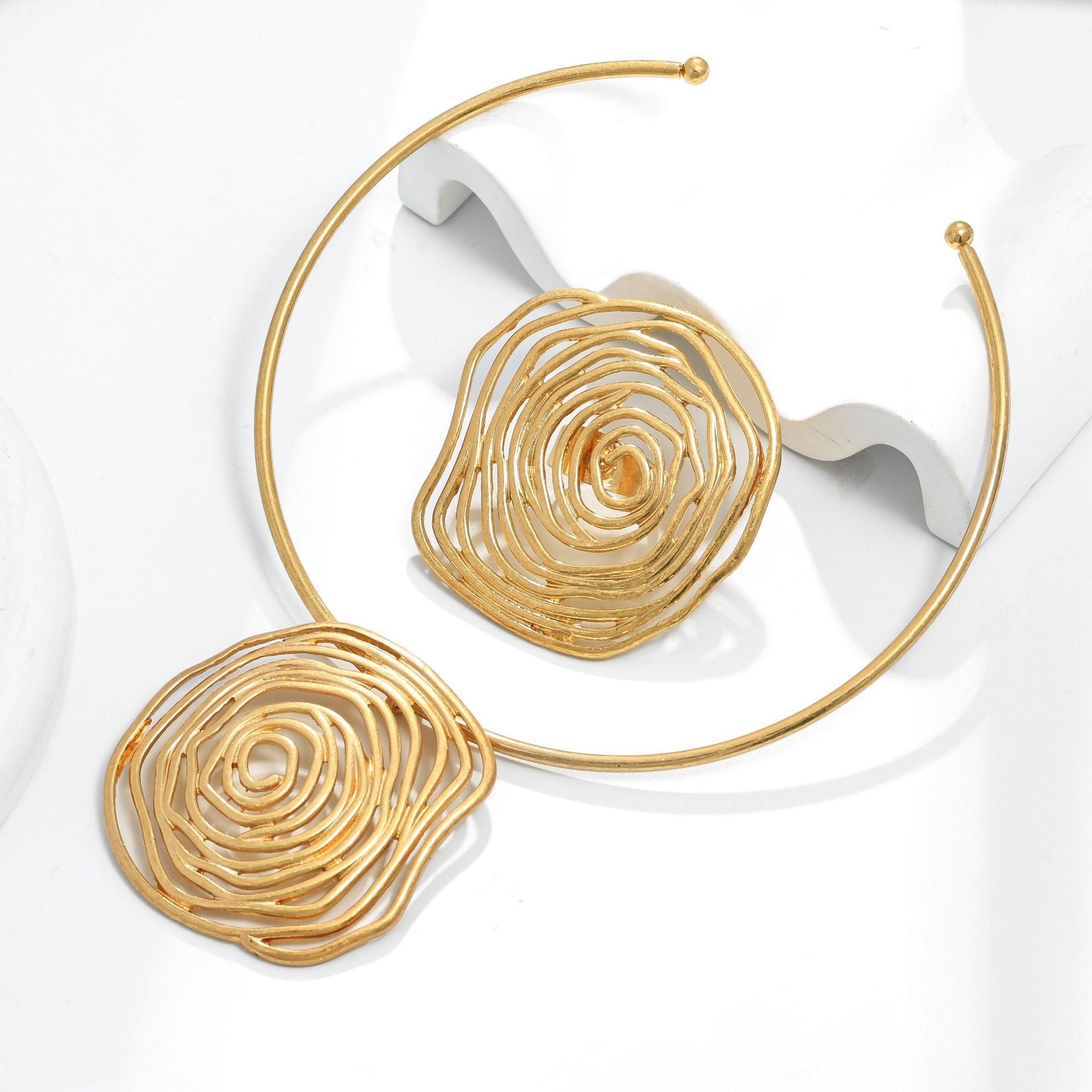 Wholesale Swirl Spiral Shape Ring Collar Women' s Set