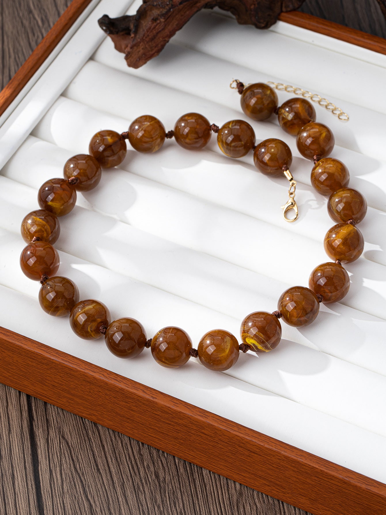 Wholesale Modern Boho Handmade Resin Cloud Bead Necklace For Women Mahogany Boutique Jewelry Accessory