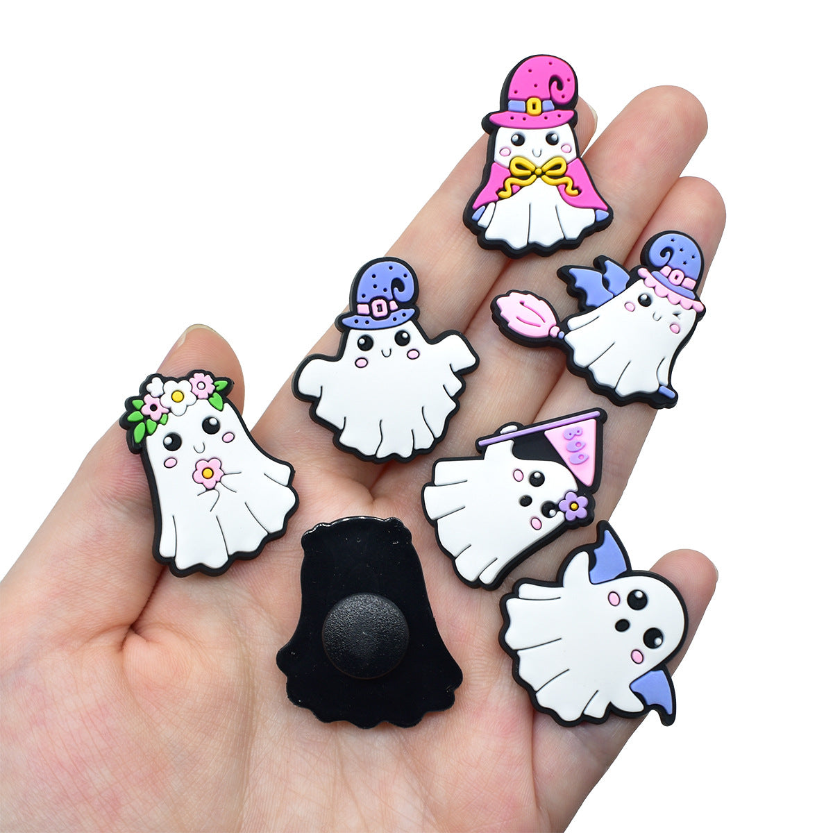 Wholesale Random 100pcs  Series Shoes Accessories Shoes Charms