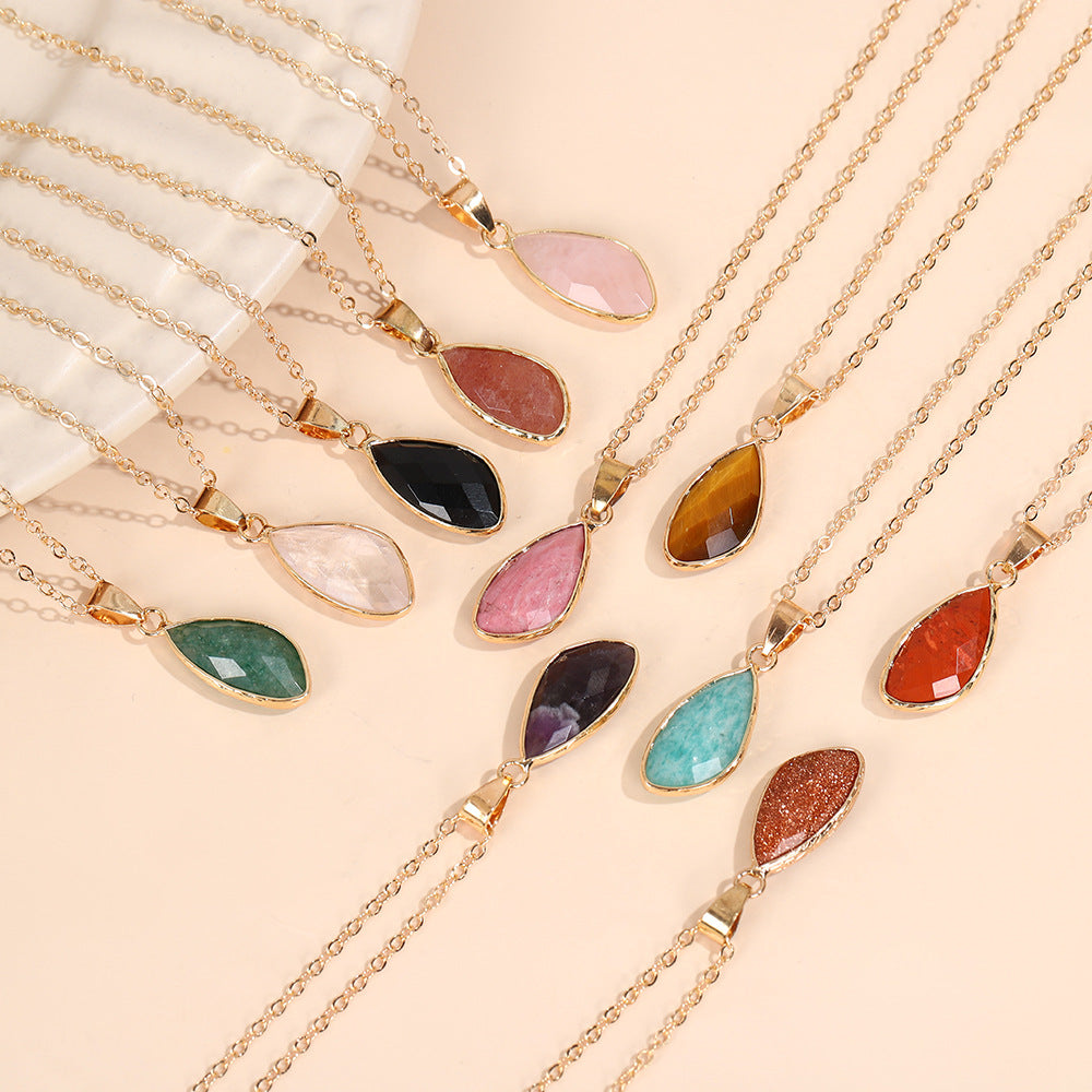 Wholesale Chic Water Drop Quartz Pendant Necklace Gold Plated Copper Frame Gift For Everyday Wear Boutique Resale