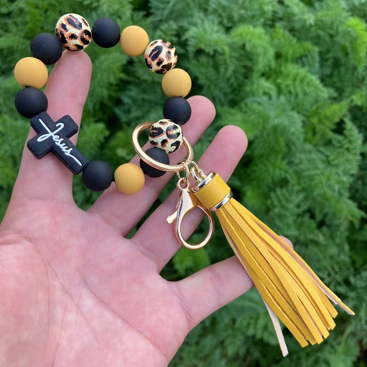 Wholesale Chic Leopard Print Silicone Bead Bracelet Keychain With Cross Tassel Stylish Bag Charm Or Everyday Wear