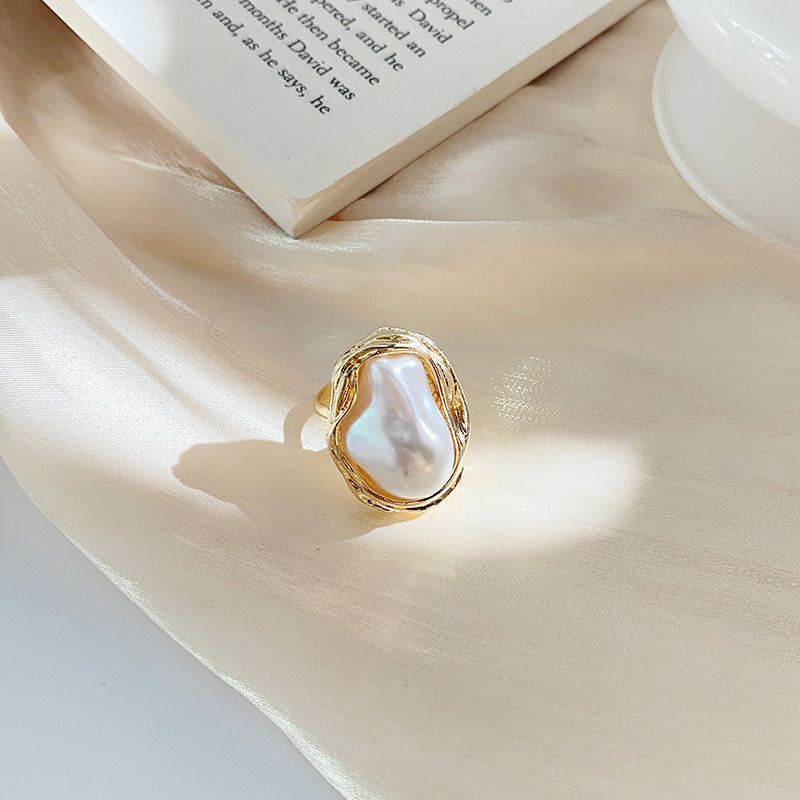 Wholesale  retro shaped pearl ring female exaggerated index finger ring