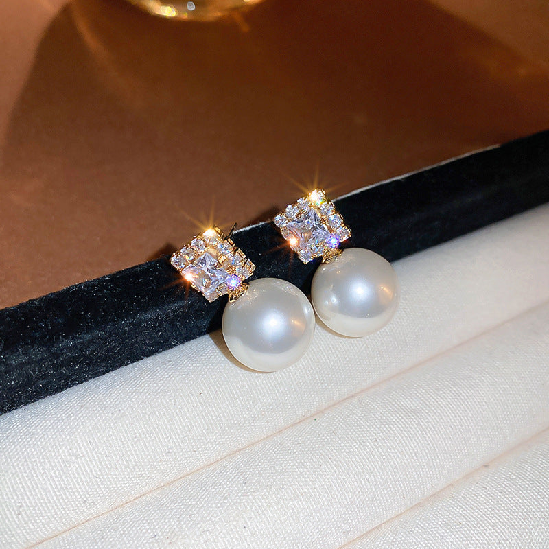 Wholesale Zircon Pearl Earrings Vintage Stud Earrings ACC-ES-Huih002