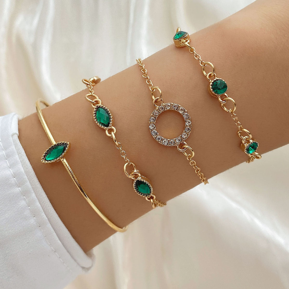 Wholesale Imitation Emerald Diamond Rhinestone Bracelet Set - 4 Piece Boutique Resale Fashion Accessory for Women