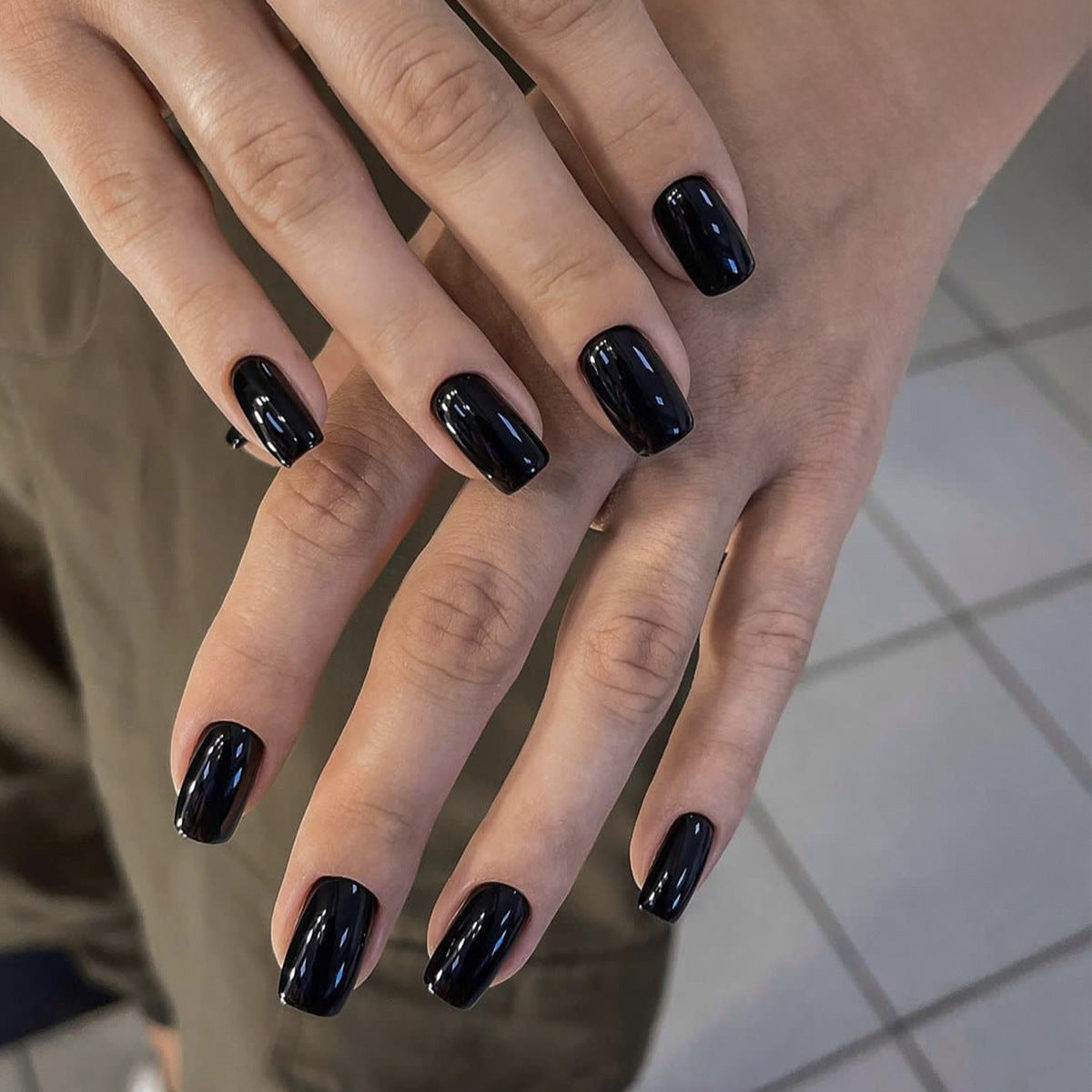 Wholesale 24pcs/box Glitter Nail Stickers Solid Color Rectangle Wearable Nail Press-On Nail Set ACC-NS-HaoYi029