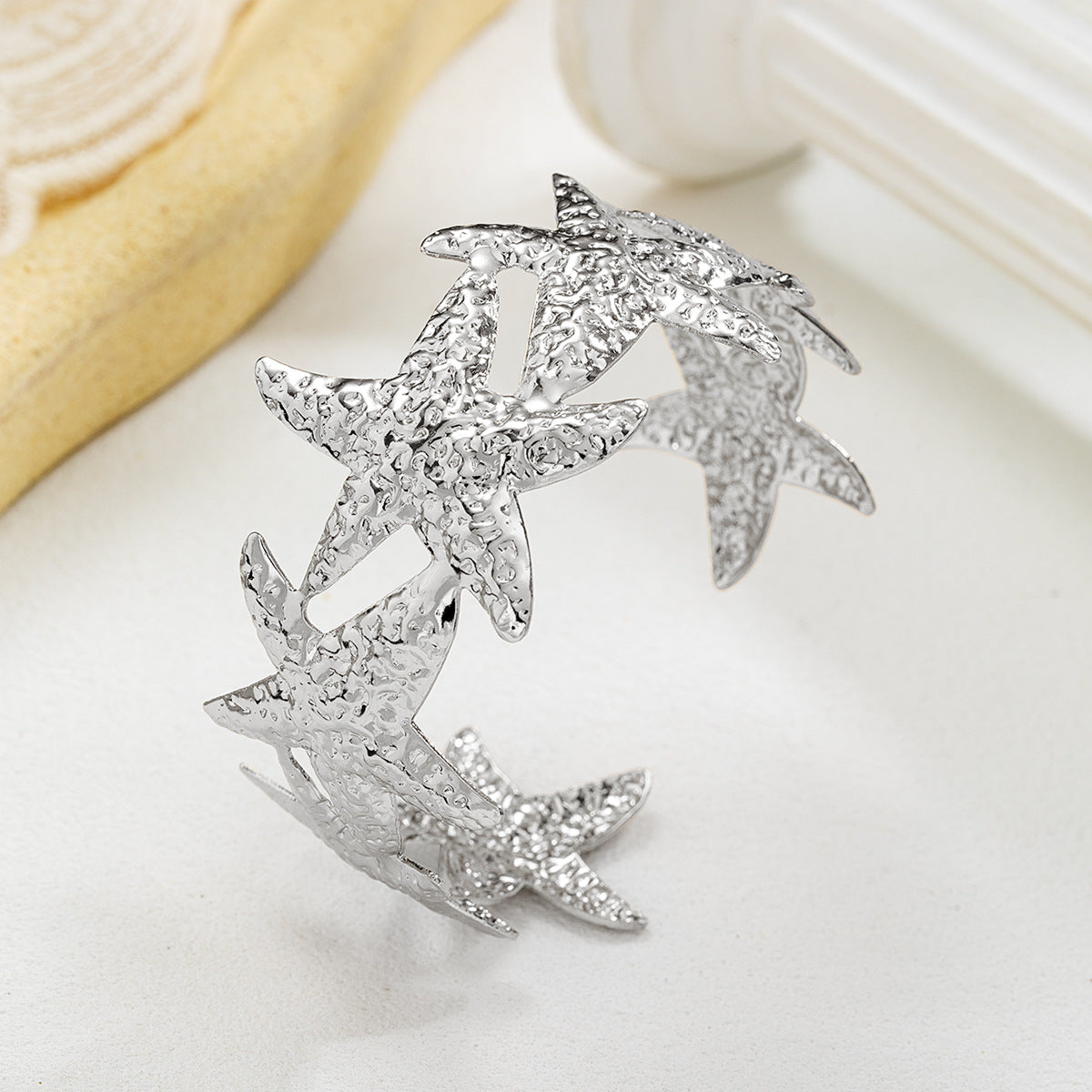 Wholesale Exaggerated iron bracelet alloy starfish bracelet