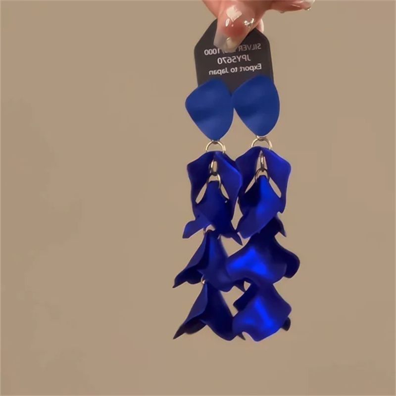 Wholesale Metal Petal Exaggerated Earrings Ear Clip