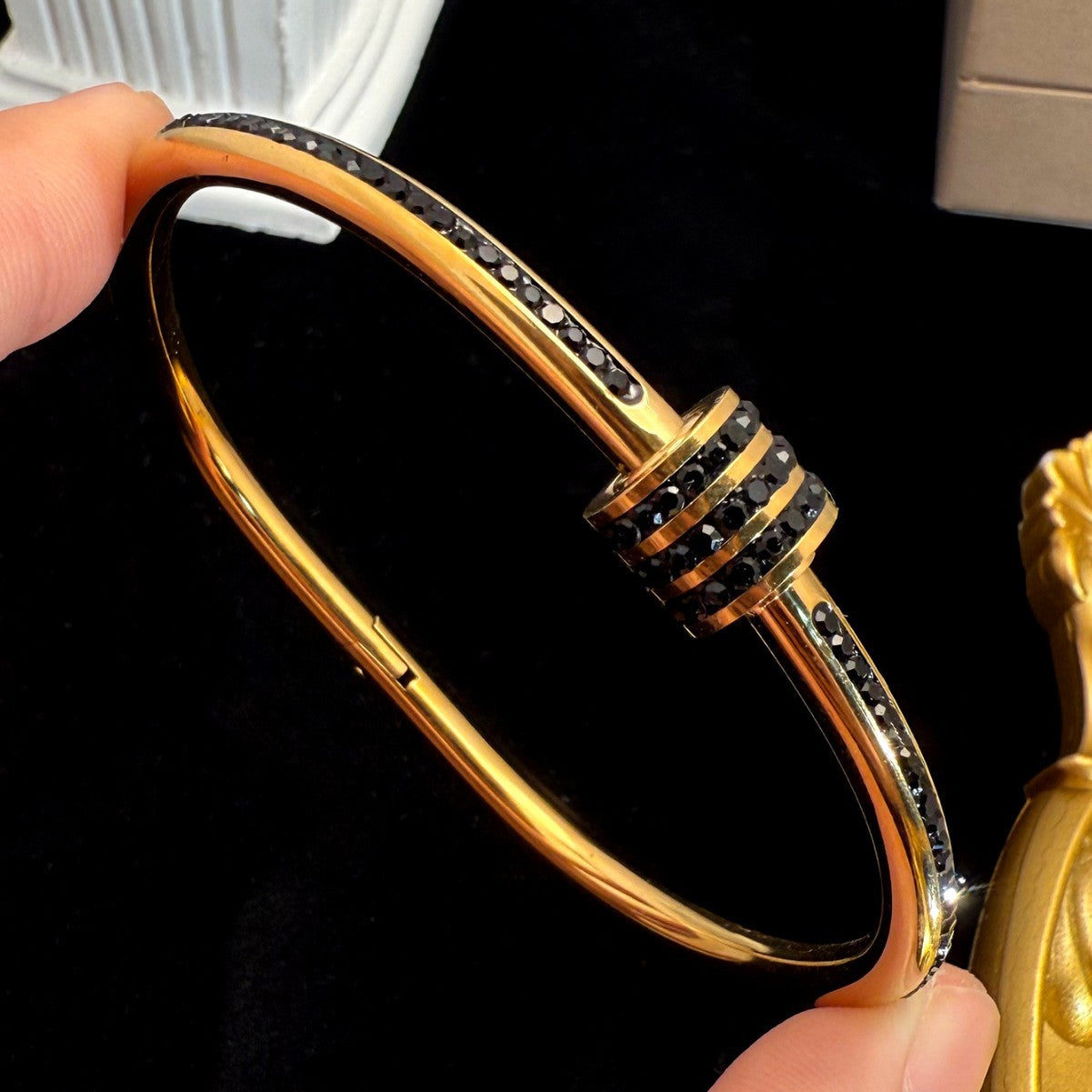 Wholesale Country Style Gold Plated Titanium Steel Bracelet Everyday Wear